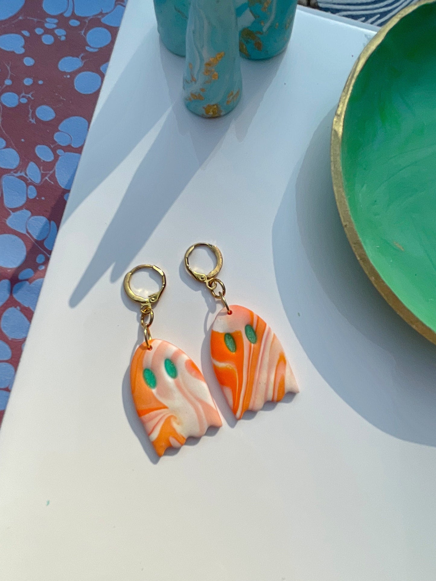 Orange & White Marbled Ghost Polymer Clay Phoebe Bridgers Inspired Huggie Kitsch Gold Hoop Kawaii Ghost Cute Ghost Whimsygoth Y2K Earrings