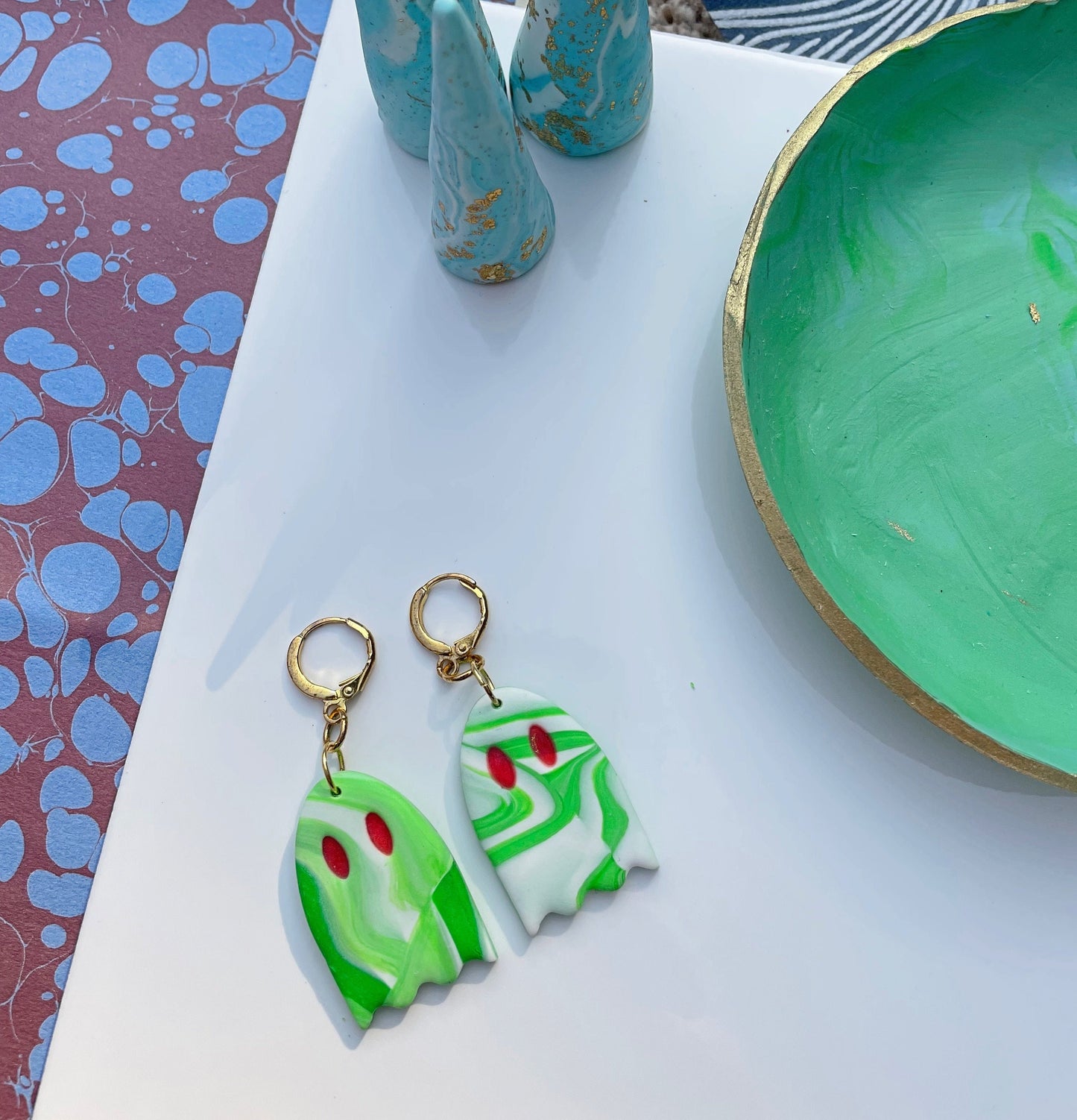 Green & White Marbled Ghost Polymer Clay Phoebe Bridgers Huggie Hoop Kawaii Ghost Cute Ghost Whimsygoth Gift Emo Grunge Alt Goth Earrings