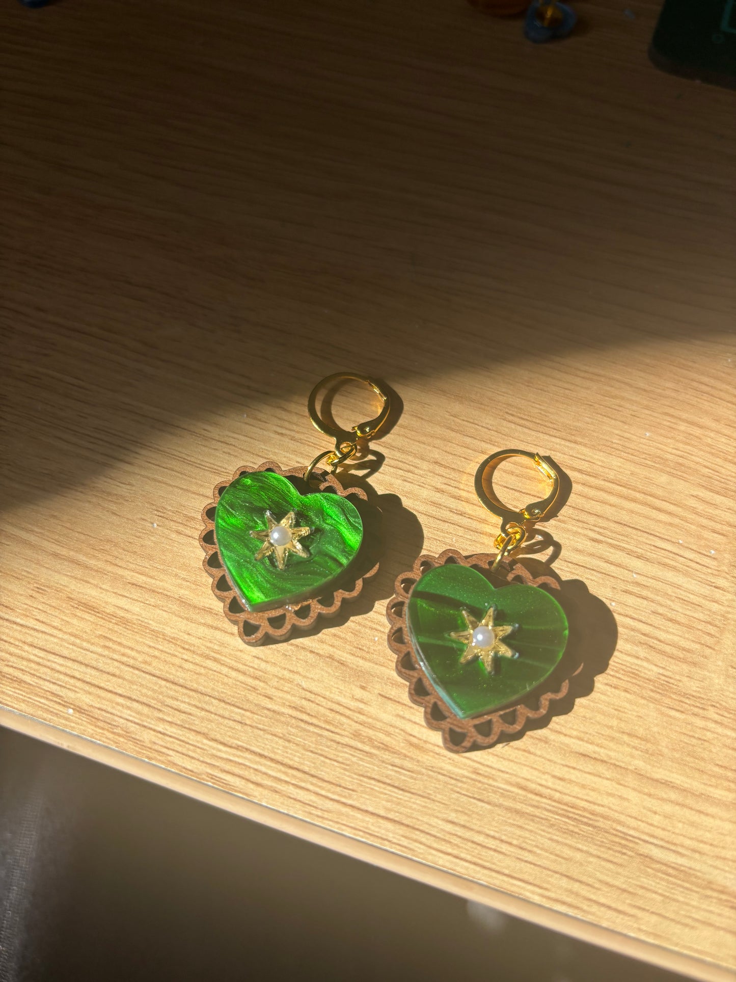 Rococo Green Heart Earrings with Walnut Backing & Gold Star Detail – Acrylic Hoop Jewellery