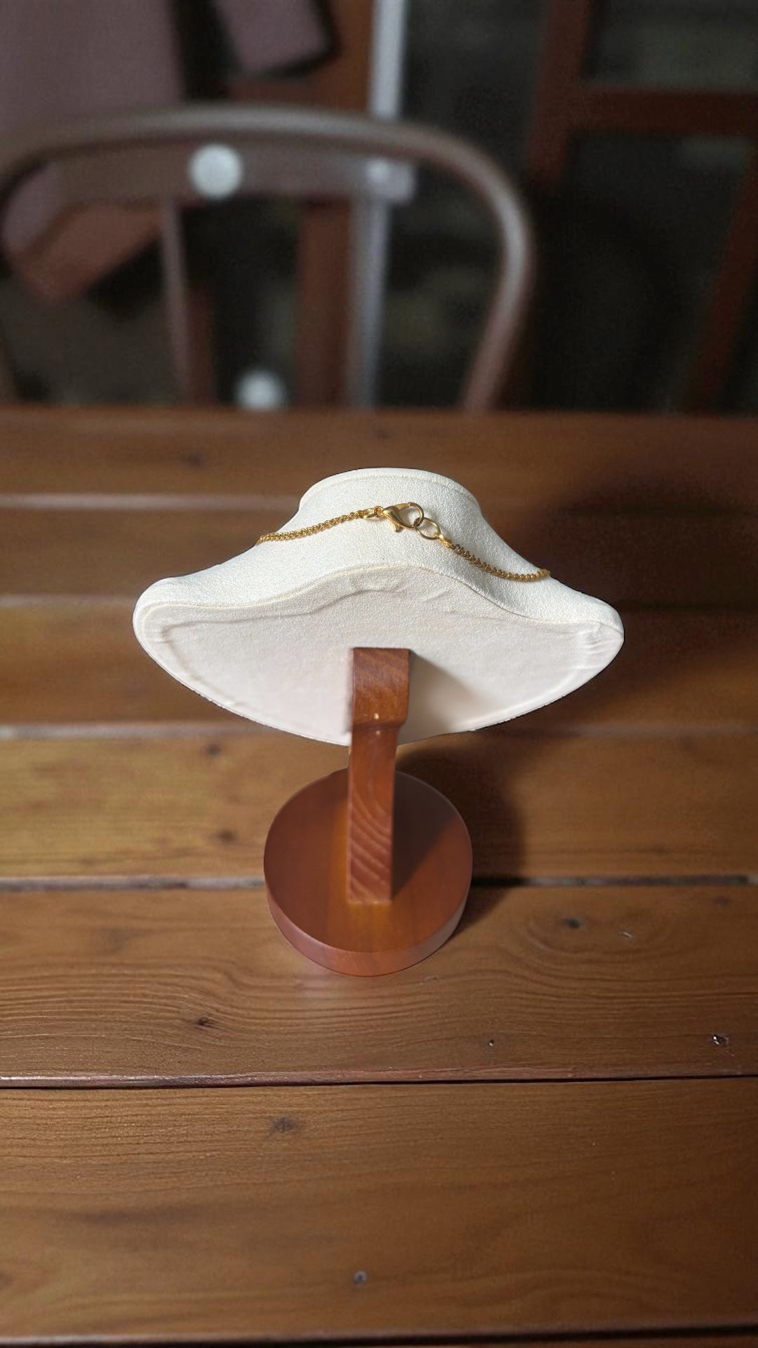 Pink Sacred Heart Necklace – Gold Chain with Arrow Detail