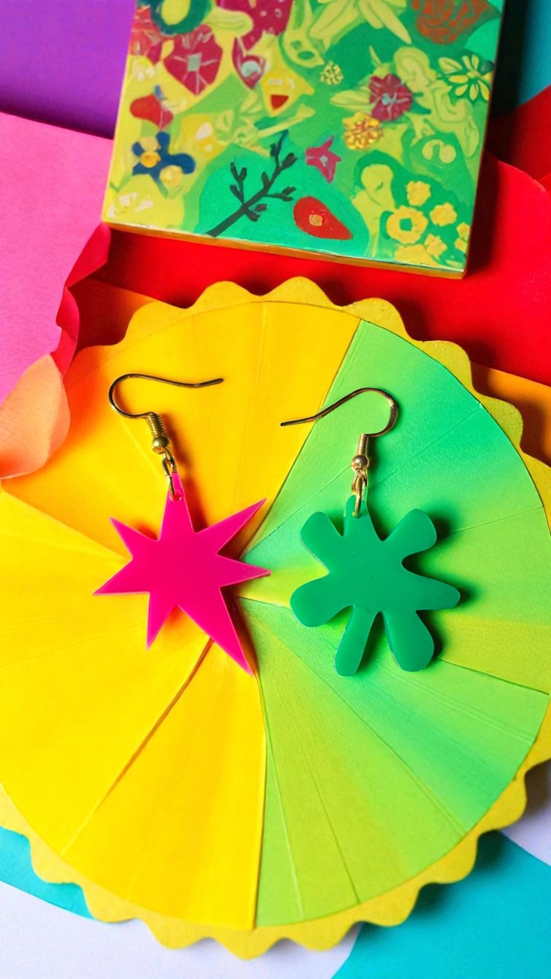 Pink and Green Kiki Bouba Earrings Linguistics Inspired Abstract Acrylic Cognitive Science Jewelry Mismatched Statement Gifts Memphis Milano