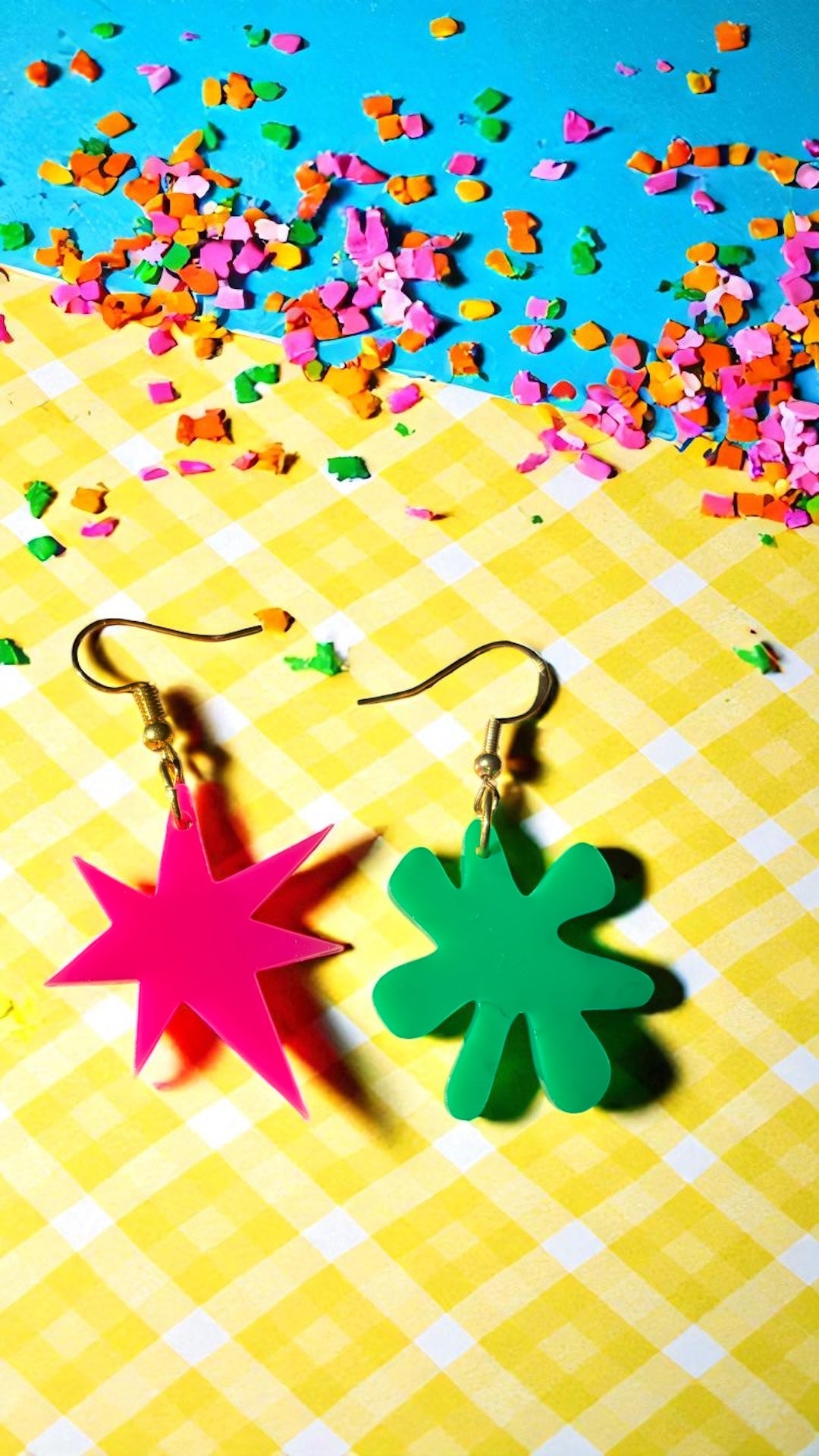 Pink and Green Kiki Bouba Earrings Linguistics Inspired Abstract Acrylic Cognitive Science Jewelry Mismatched Statement Gifts Memphis Milano