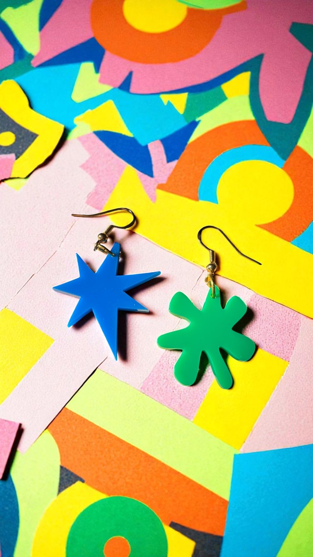 Blue and Green Kiki Bouba Earrings Linguistics Inspired Abstract Acrylic Cognitive Science Jewelry Mismatched Statement Gifts Memphis Milano