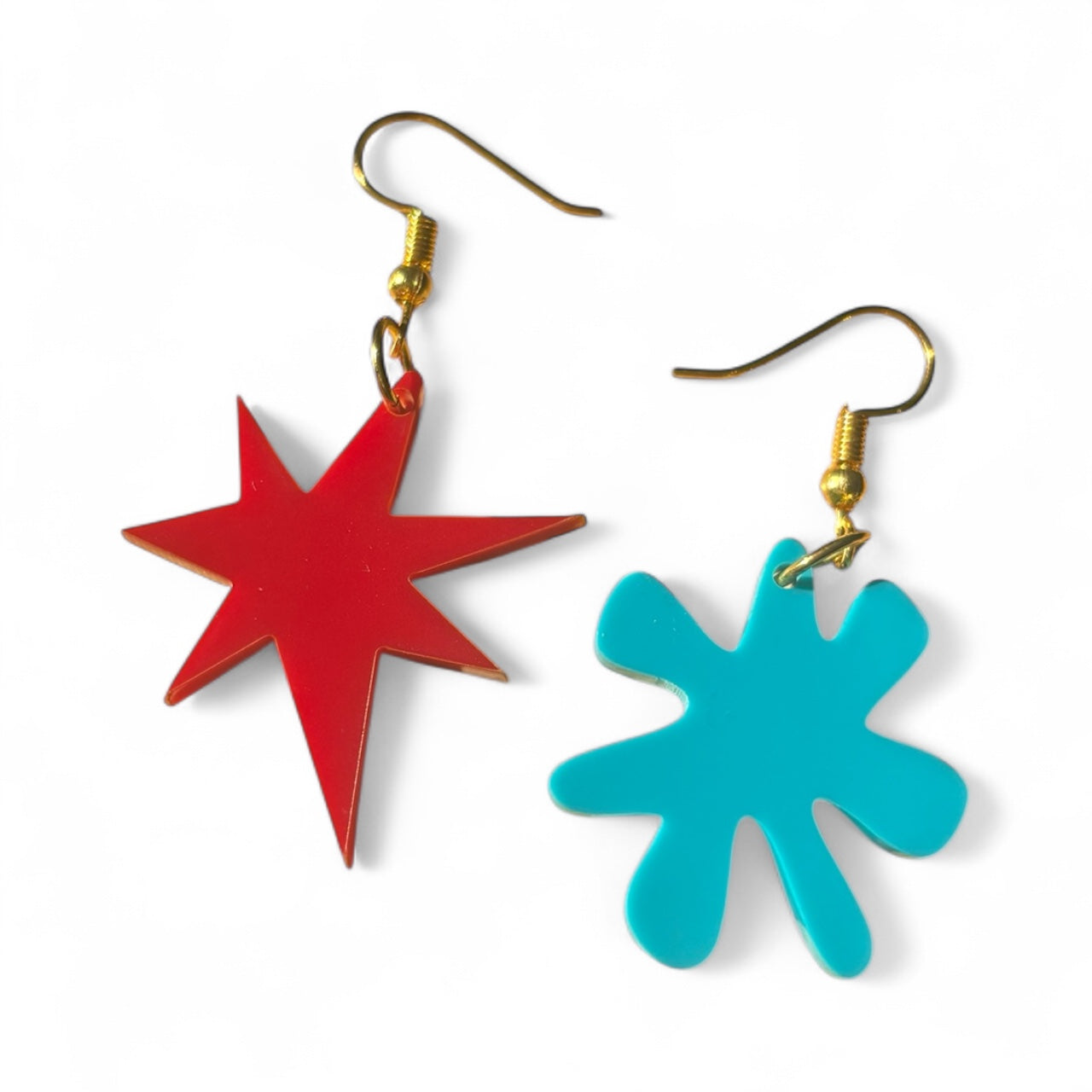 Red and Blue Kiki Bouba Earrings Linguistics Inspired Abstract Acrylic Cognitive Science Jewelry Mismatched Statement Gifts Memphis Milano