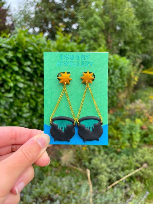 Black & Green Cauldron Polymer Clay Earrings – Whimsygoth Halloween Jewelry | Spooky Cute Witchy Drop Earrings, Alternative Fashion Gift