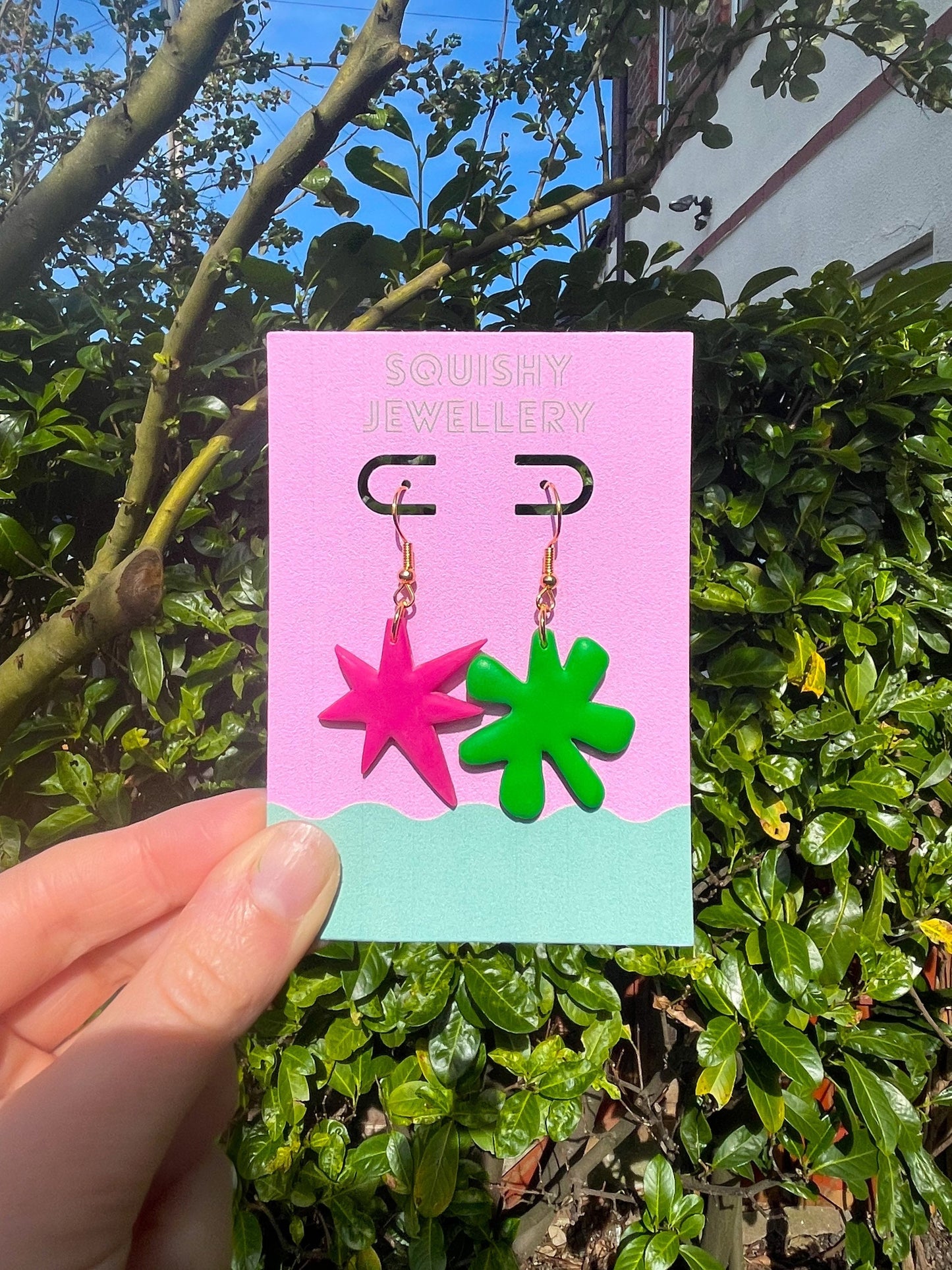 Pink and Green Kiki & Bouba Drop Hook Linguist Scientist Academic Abstract Nerdy Memphis Quirky Y2K Kitsch Dopamine Nickelodeon Earrings