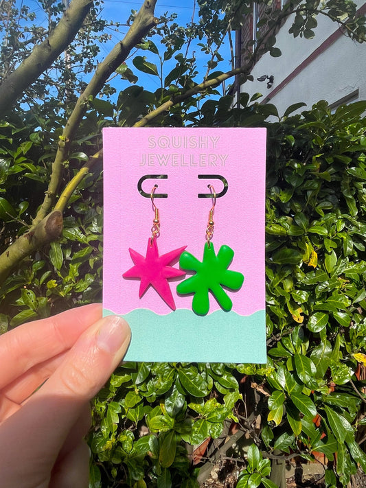 Pink and Green Kiki & Bouba Drop Hook Linguist Scientist Academic Abstract Nerdy Memphis Quirky Y2K Kitsch Dopamine Nickelodeon Earrings